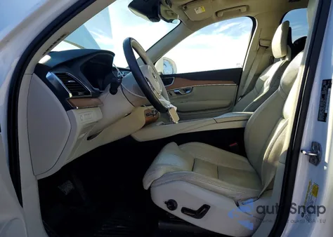 2018 Volvo Xc90 T8 z USA, uszkodzony, nr VIN YV4BR0PL9J1343008